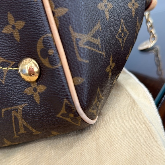 Louis Vuitton Tivoli GM bag - Picture 9 of 16